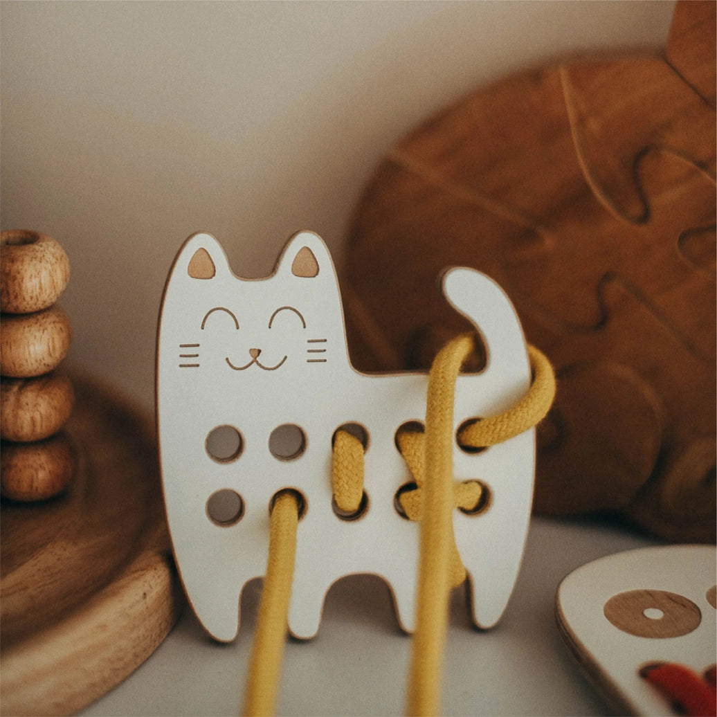 Cat lace up learning toy for toddlers